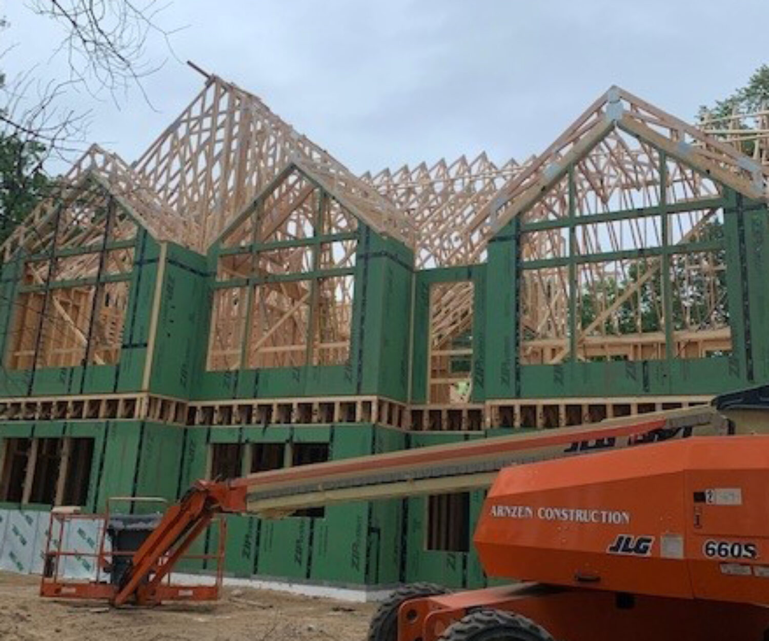 Nisswa Cross Lake House Truss Setting